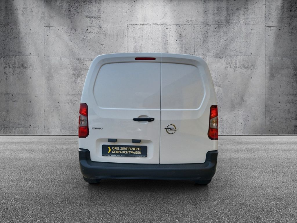 Opel Combo 2022 г. Белый, пробег 59800 км