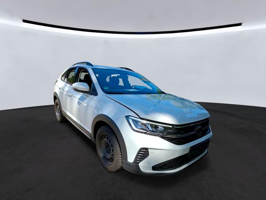 Volkswagen Taigo 2022 г. Белый, пробег 41905 км