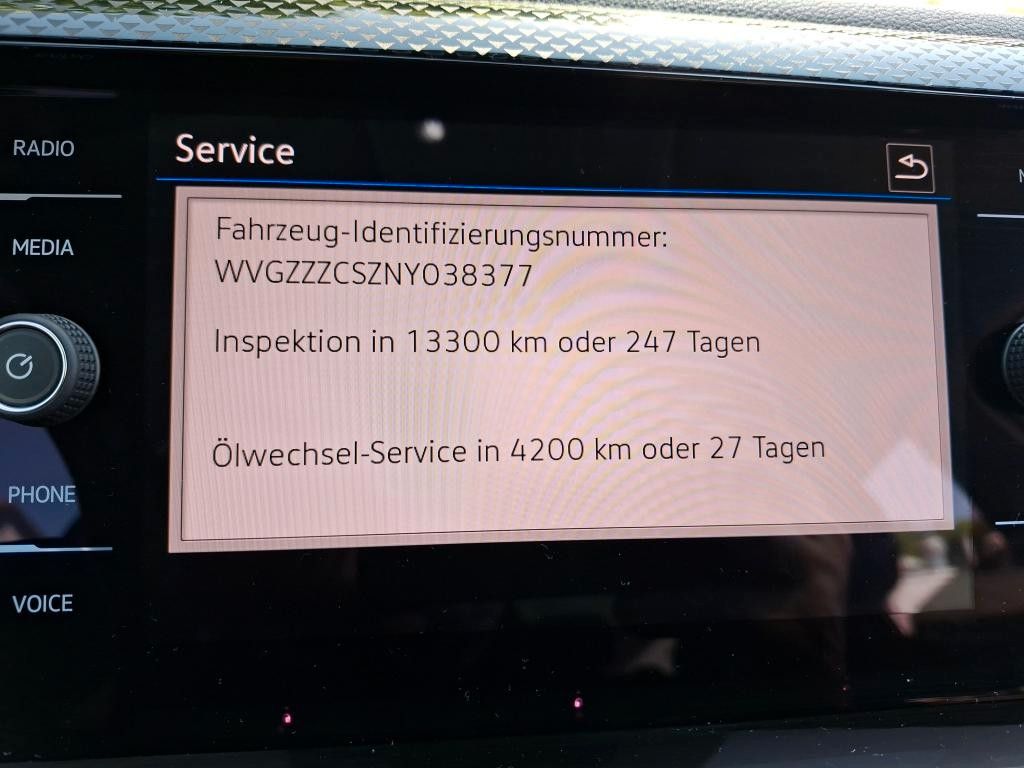 Volkswagen Taigo 2022 г. Белый, пробег 41905 км