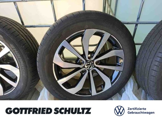 Volkswagen T-Roc 2022 г. Белый, пробег 26544 км