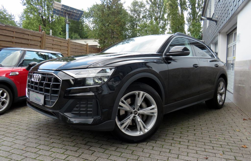 Audi Q8 2023 г. Чёрный, пробег 45032 км