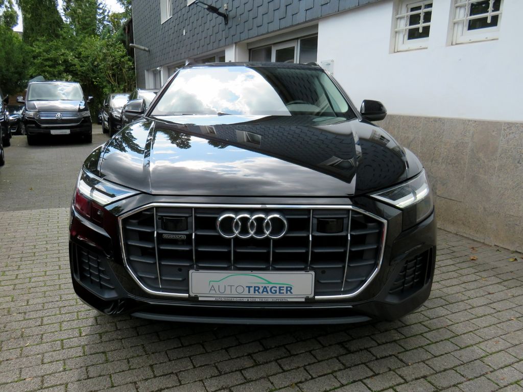 Audi Q8 2023 г. Чёрный, пробег 45032 км