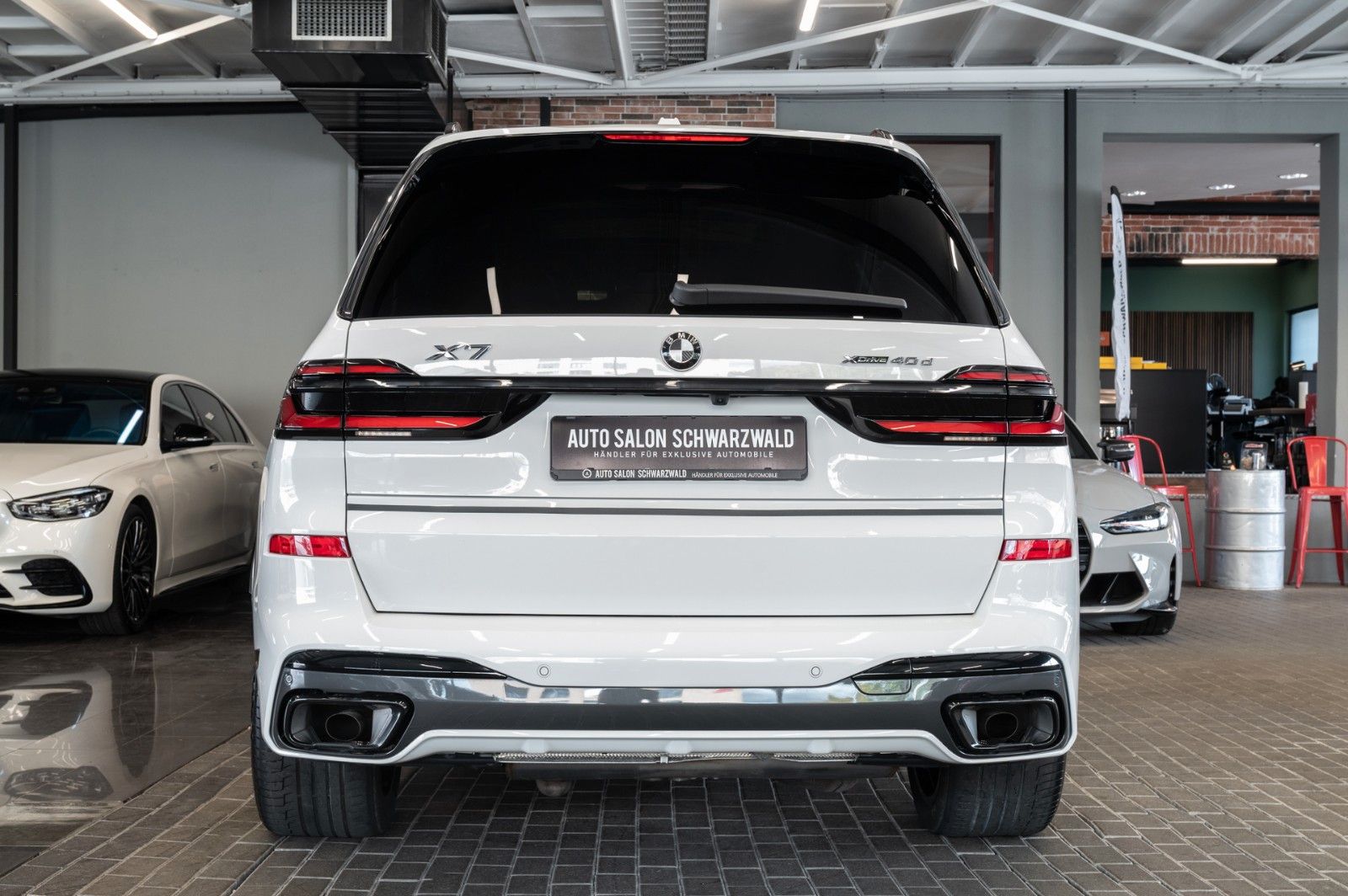 BMW X7 2024 г. Белый, пробег 41104 км