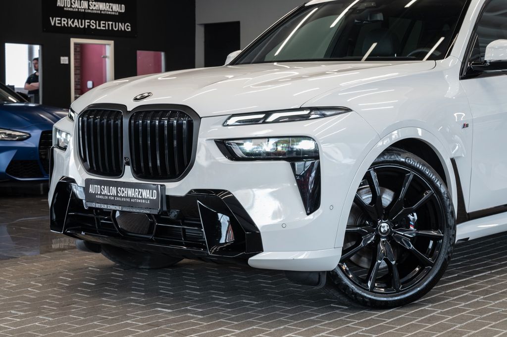 BMW X7 2024 г. Белый, пробег 41104 км