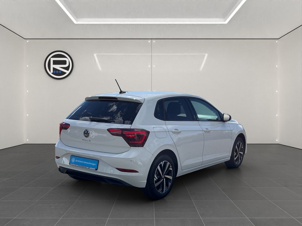 Volkswagen Polo 2023 г. Белый, пробег 29069 км