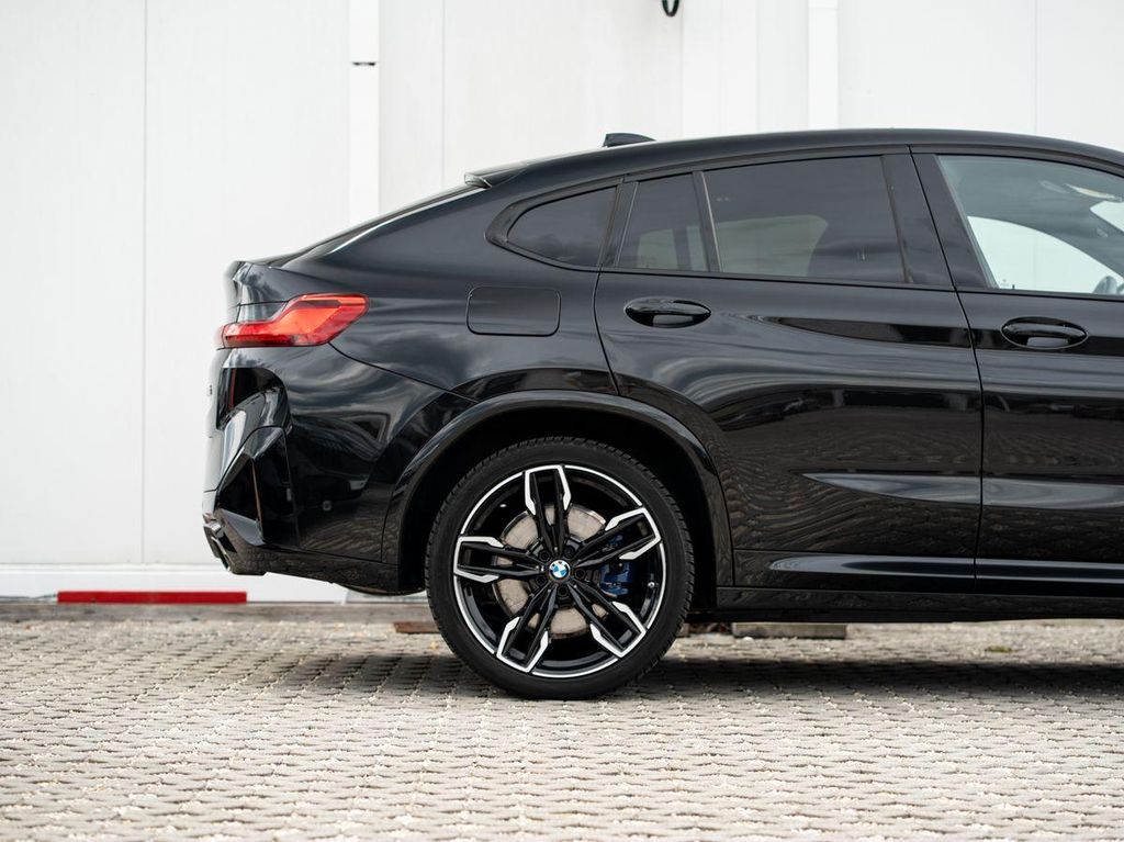 BMW X4 M40 2025 г. Чёрный, пробег 13490 км