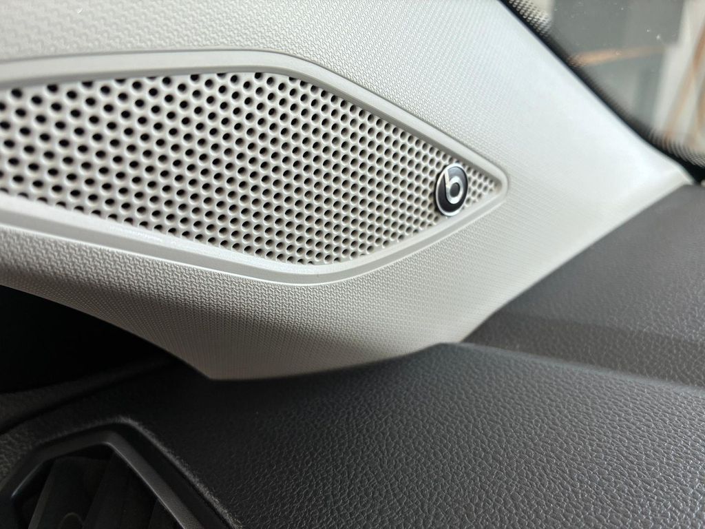Volkswagen T-Cross 2023 г. Серый, пробег 52500 км