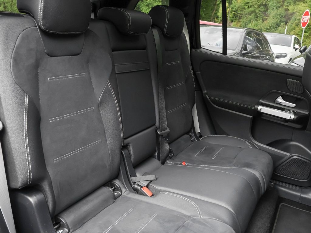 Mercedes-Benz GLB 250 2026 г. Чёрный, пробег 16402 км