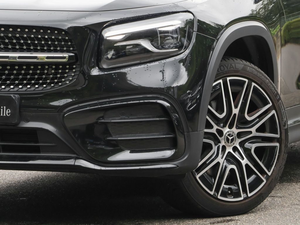 Mercedes-Benz GLB 250 2026 г. Чёрный, пробег 16402 км