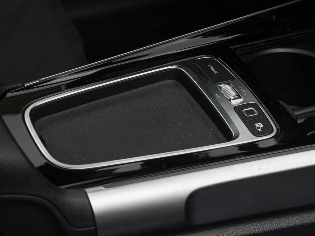 Mercedes-Benz GLB 250 2026 г. Чёрный, пробег 16402 км