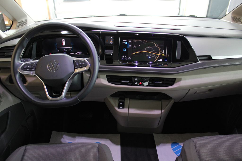 Volkswagen T7 MULTIVAN 2023 г. Серый, пробег 48000 км