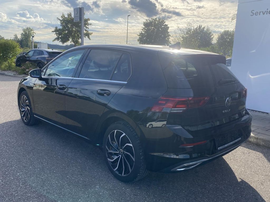 Volkswagen Golf 2024 г. Чёрный, пробег 34847 км
