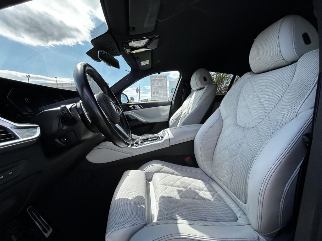 BMW X6 2023 г. Серый, пробег 53779 км