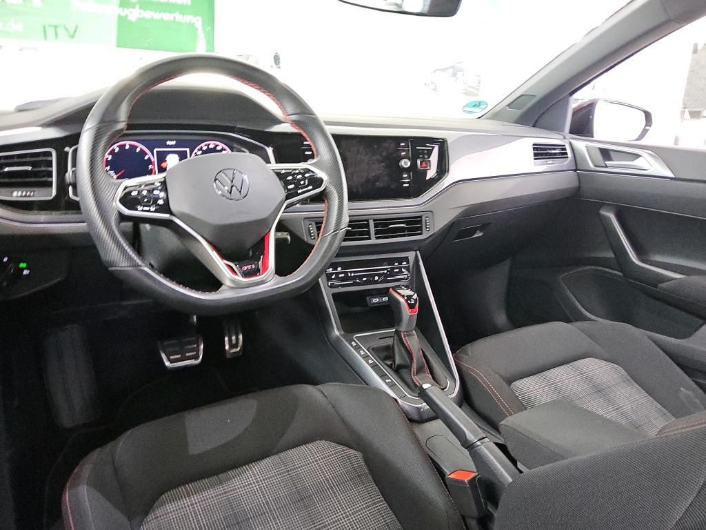 Volkswagen Polo 2022 г. Красный, пробег 48470 км