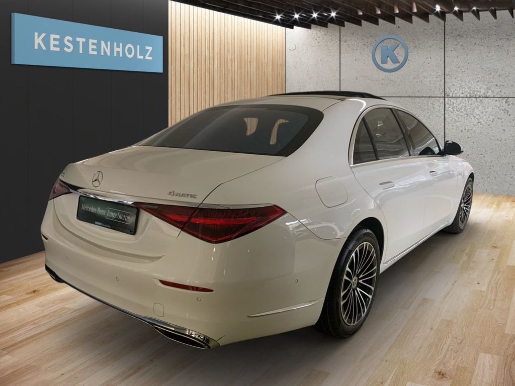 Mercedes-Benz S 500 2021 г. Белый, пробег 28561 км