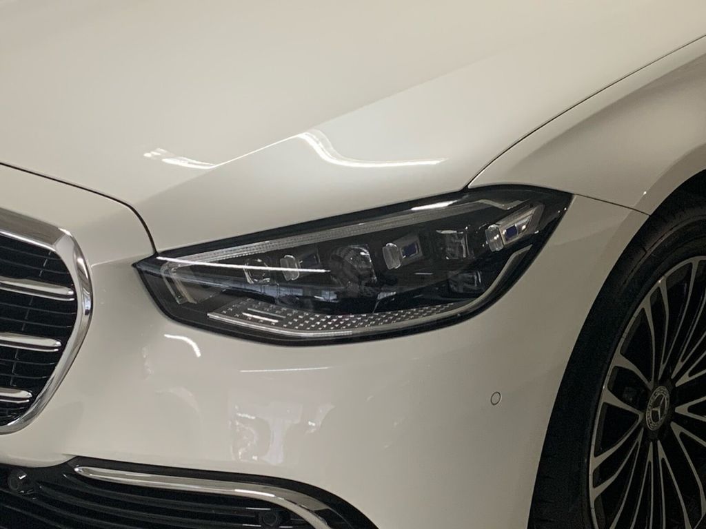 Mercedes-Benz S 500 2021 г. Белый, пробег 28561 км