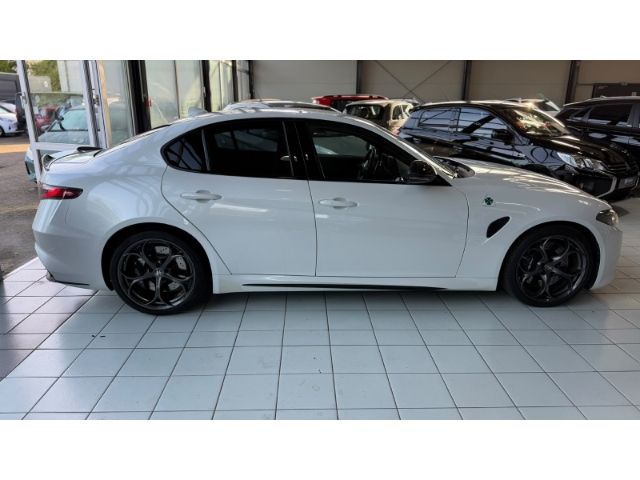 Alfa Romeo Giulia 2022 г. Белый, пробег 58465 км