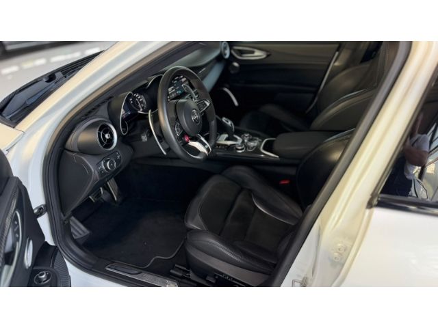 Alfa Romeo Giulia 2022 г. Белый, пробег 58465 км