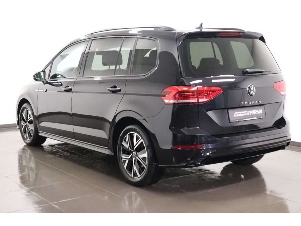 Volkswagen Touran 2022 г. Чёрный, пробег 48400 км
