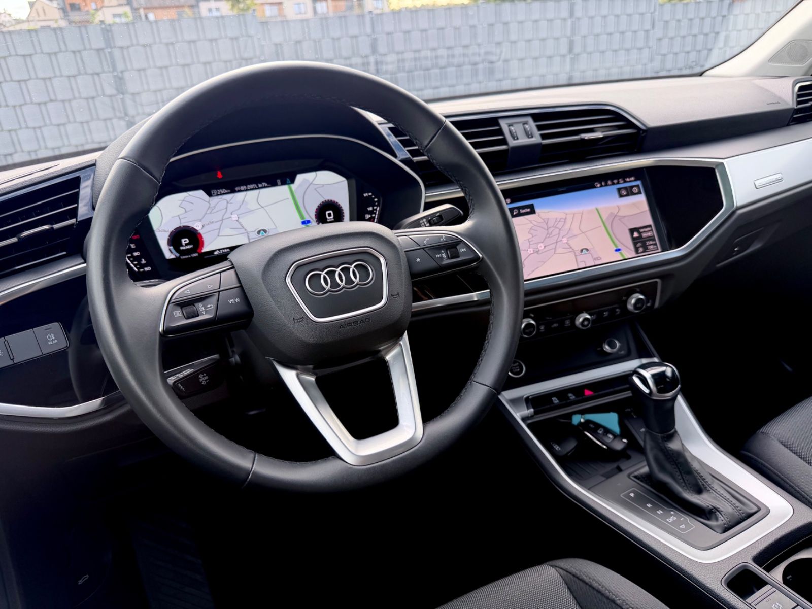 Audi Q3 2025 г. Чёрный, пробег 35000 км