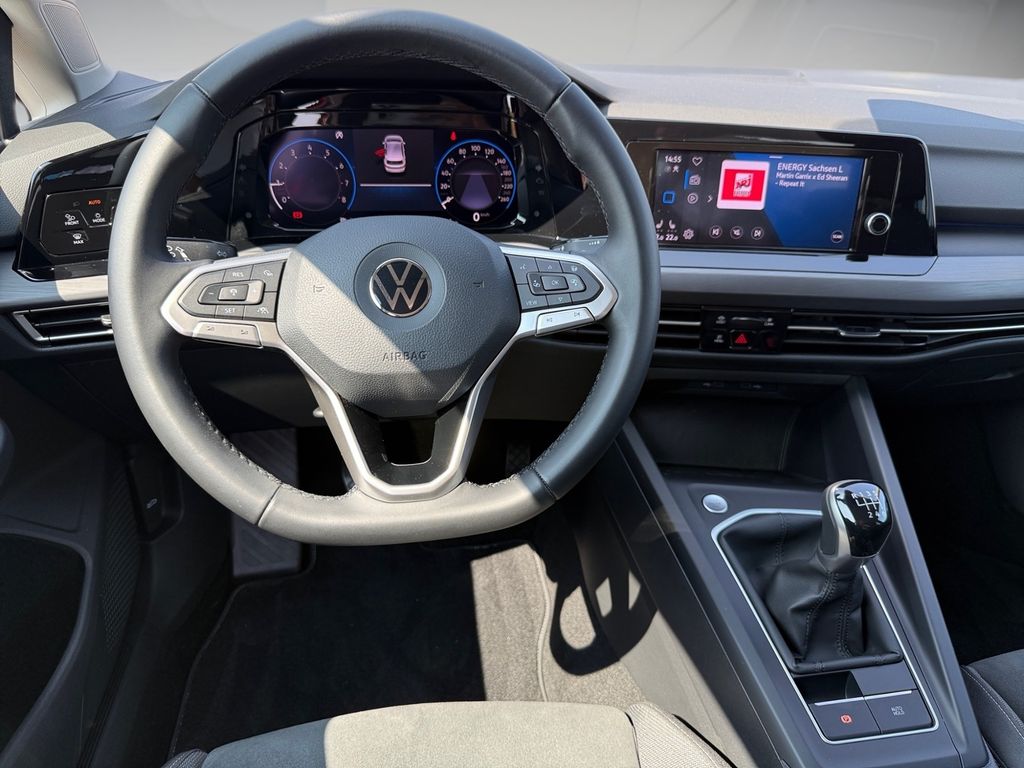 Volkswagen Golf 2022 г. Красный, пробег 15525 км