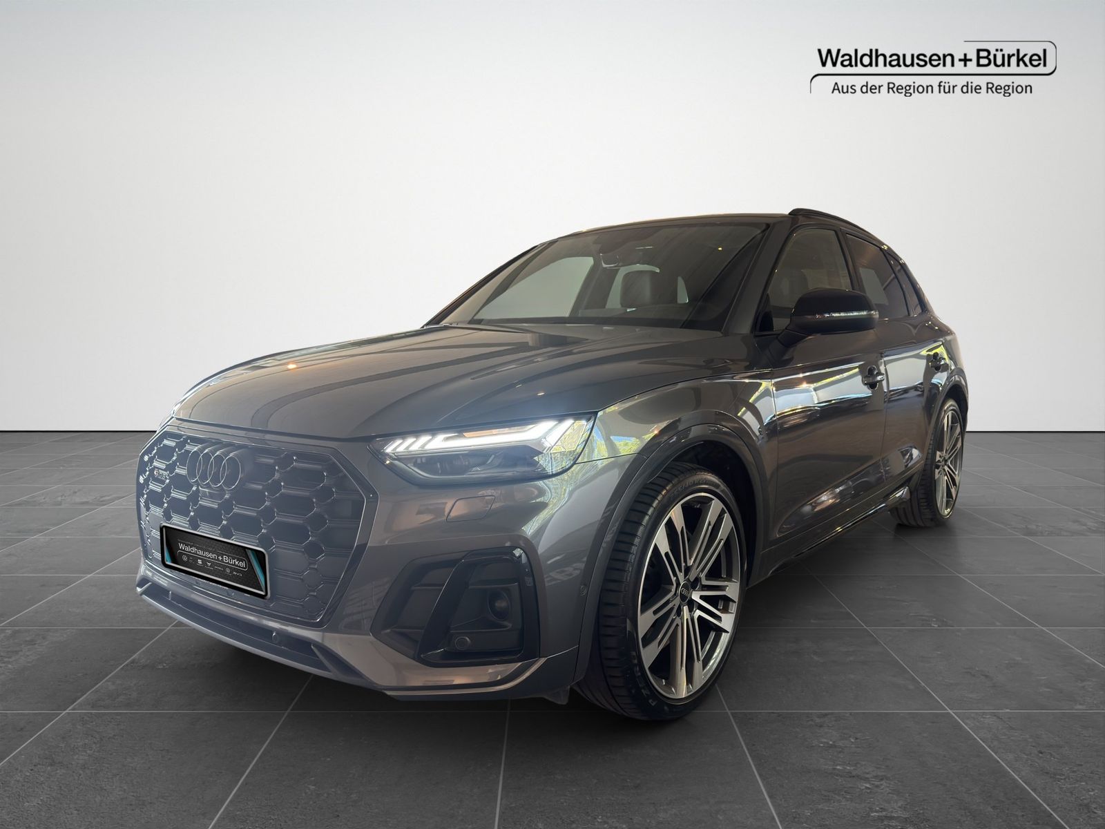 Audi SQ5 2023 г. Серый, пробег 43590 км