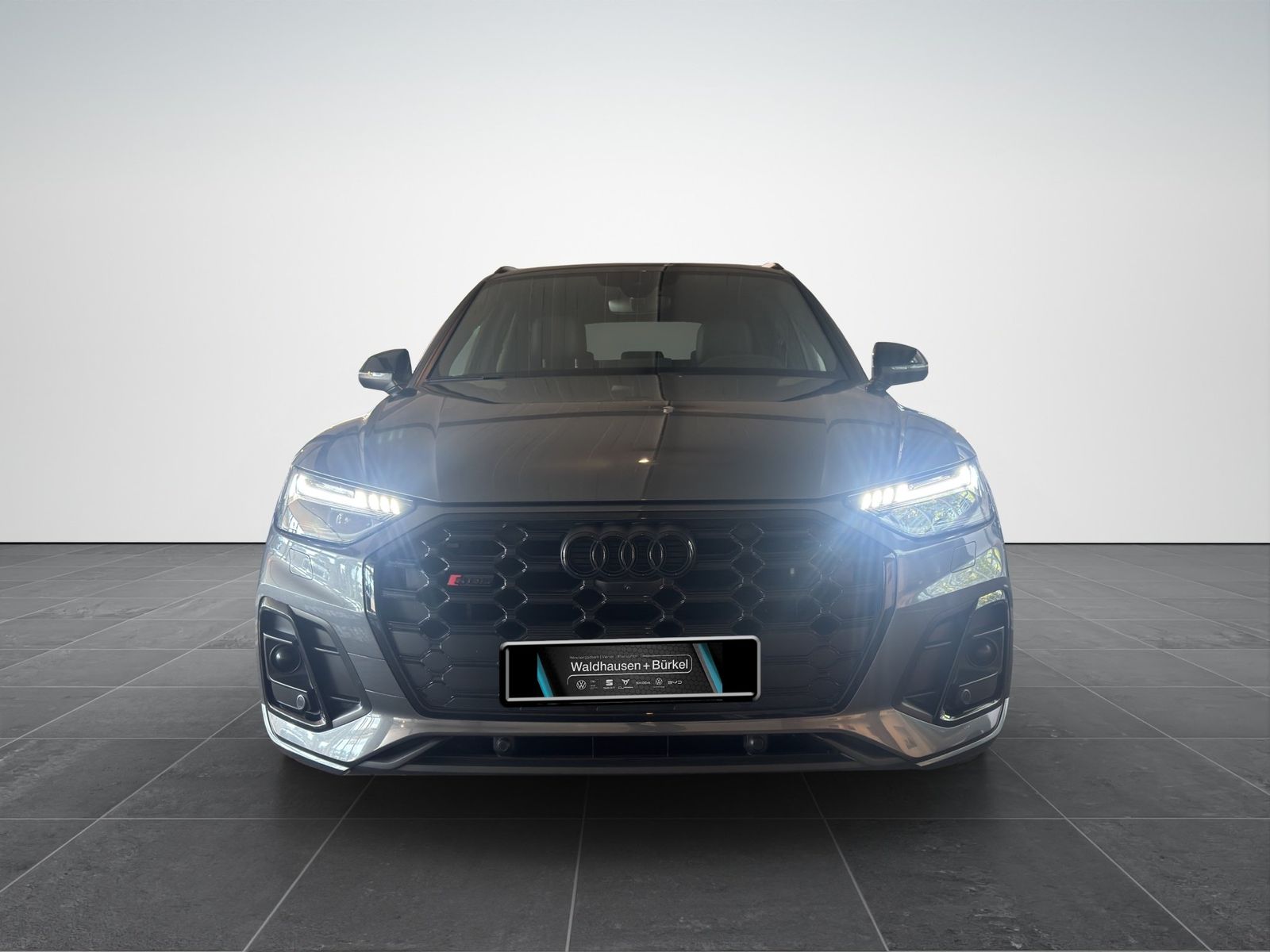 Audi SQ5 2023 г. Серый, пробег 43590 км