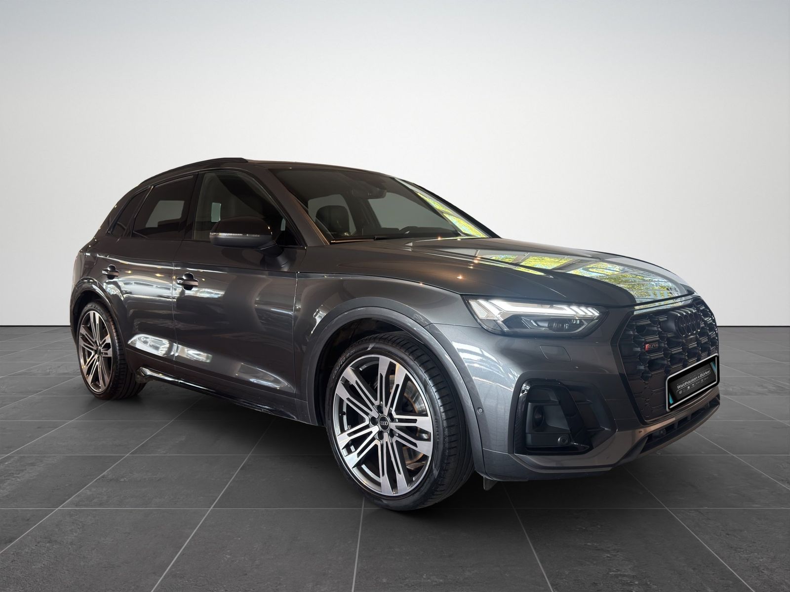 Audi SQ5 2023 г. Серый, пробег 43590 км