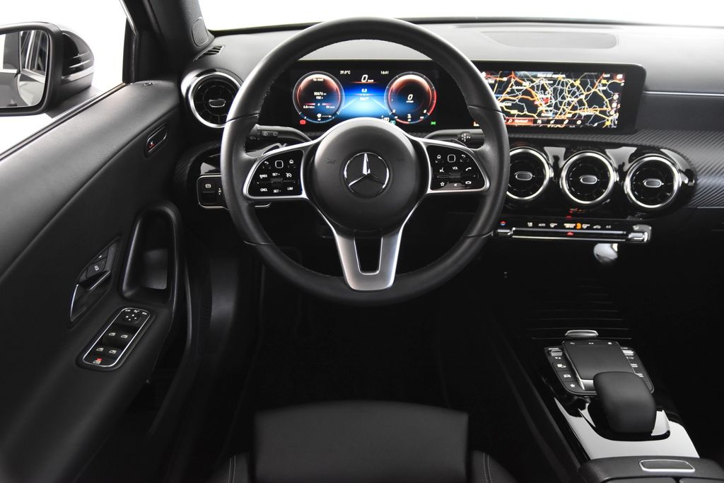 Mercedes-Benz A 180 2022 г. Чёрный, пробег 50000 км