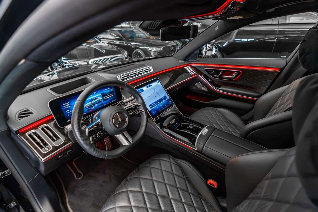 Mercedes-Benz S 350 2025 г. Чёрный, пробег 26388 км