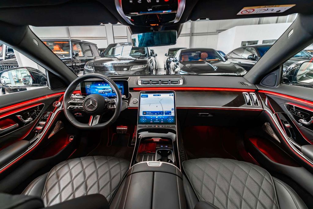 Mercedes-Benz S 350 2025 г. Чёрный, пробег 26388 км