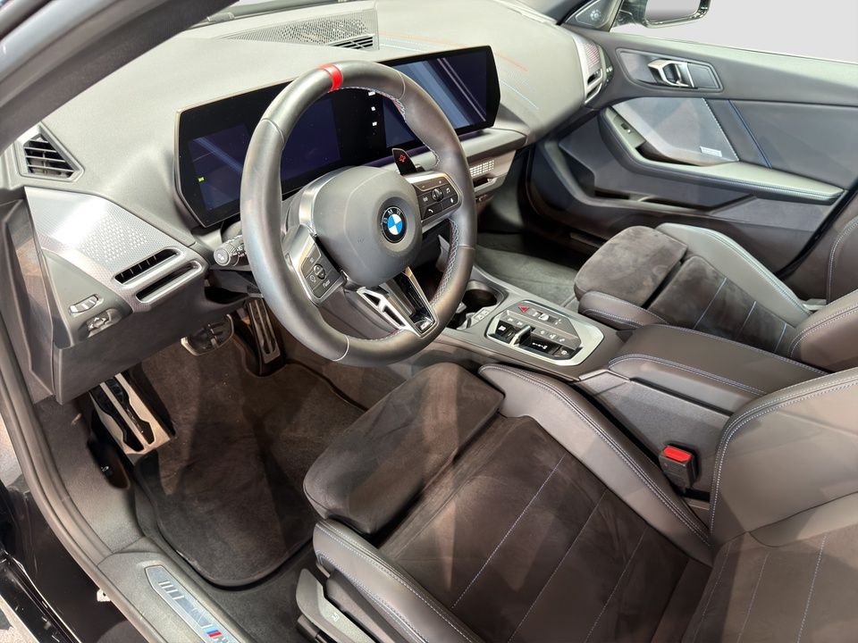 BMW M235 2025 г. Чёрный, пробег 16274 км