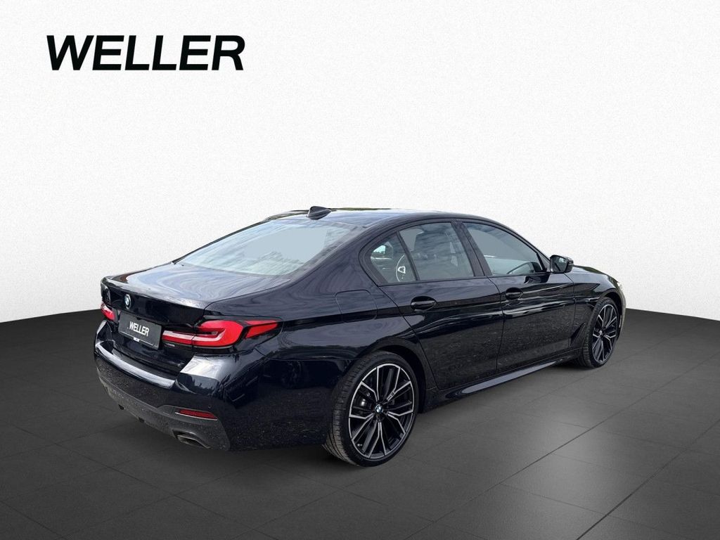 BMW 540 2023 г. Чёрный, пробег 31145 км