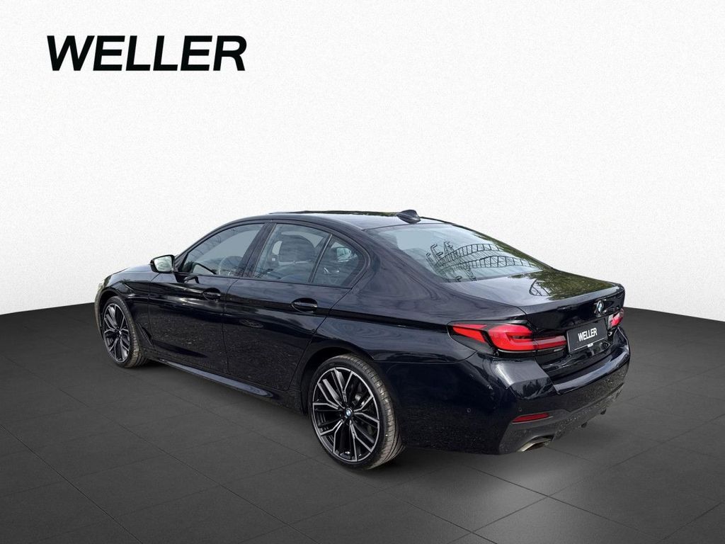 BMW 540 2023 г. Чёрный, пробег 31145 км