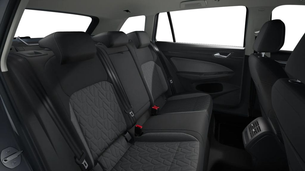 Volkswagen Golf 2025 г. Серый, пробег 25200 км