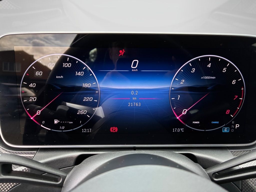 Mercedes-Benz C 300 2026 г. Серый, пробег 21672 км