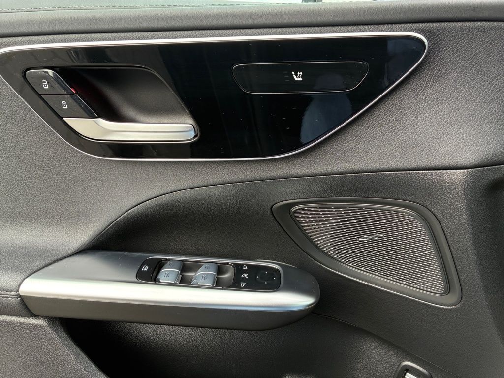 Mercedes-Benz C 300 2026 г. Серый, пробег 21672 км