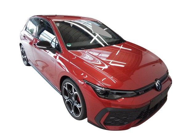 Volkswagen Golf 2026 г. Красный, пробег 1800 км
