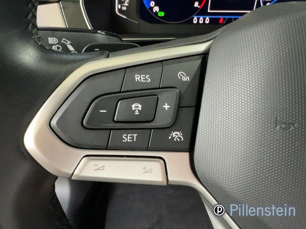 Volkswagen PASSAT VARIANT 2022 г. Чёрный, пробег 45600 км