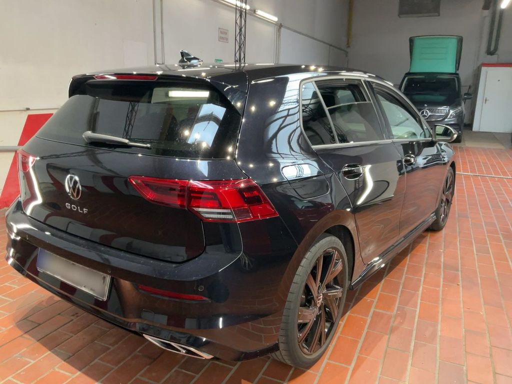 Volkswagen Golf 2022 г. Чёрный, пробег 29900 км