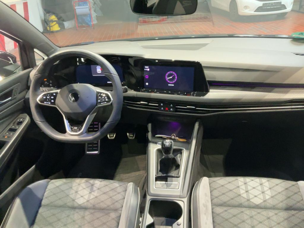 Volkswagen Golf 2022 г. Чёрный, пробег 29900 км