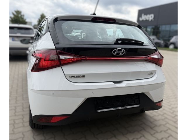 Hyundai i20 2022 г. Белый, пробег 49407 км