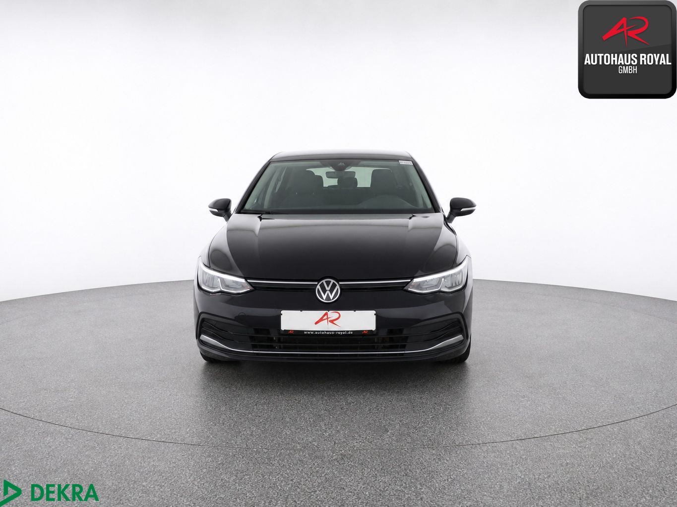 Volkswagen Golf 2024 г. Чёрный, пробег 31504 км