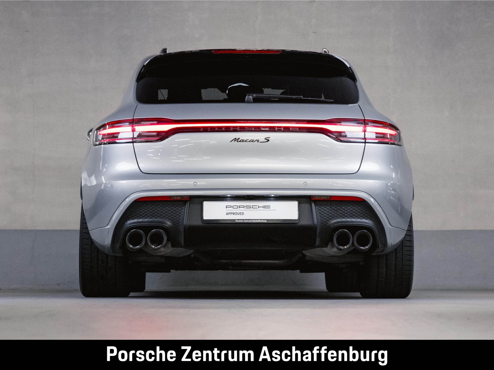 Porsche Macan 2024 г. Серебристый, пробег 36700 км