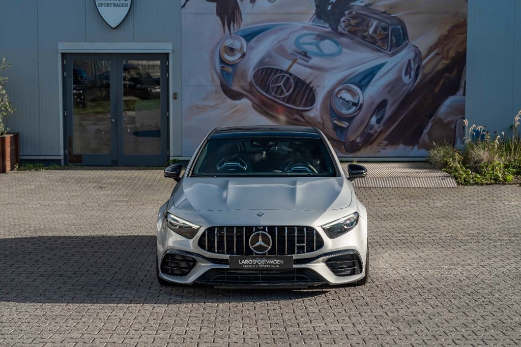 Mercedes-Benz A 45 AMG 2023 г. Серебристый, пробег 22046 км