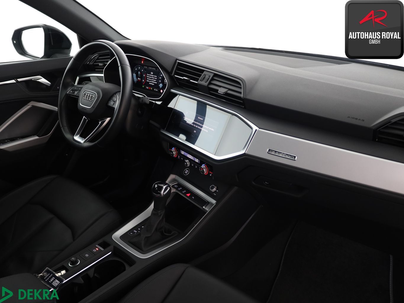 Audi Q3 2022 г. Чёрный, пробег 42407 км