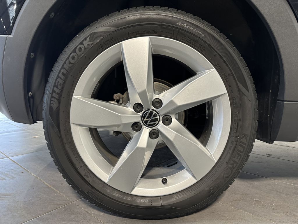 Volkswagen T-Cross 2023 г. Чёрный, пробег 48750 км