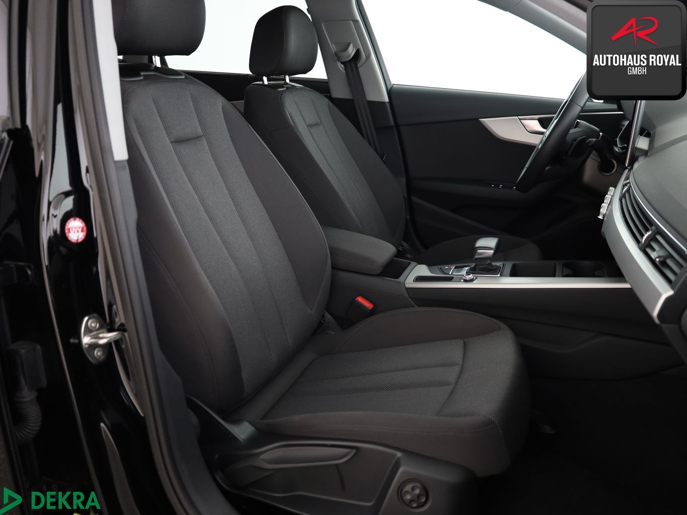Audi A4 2023 г. Чёрный, пробег 40000 км