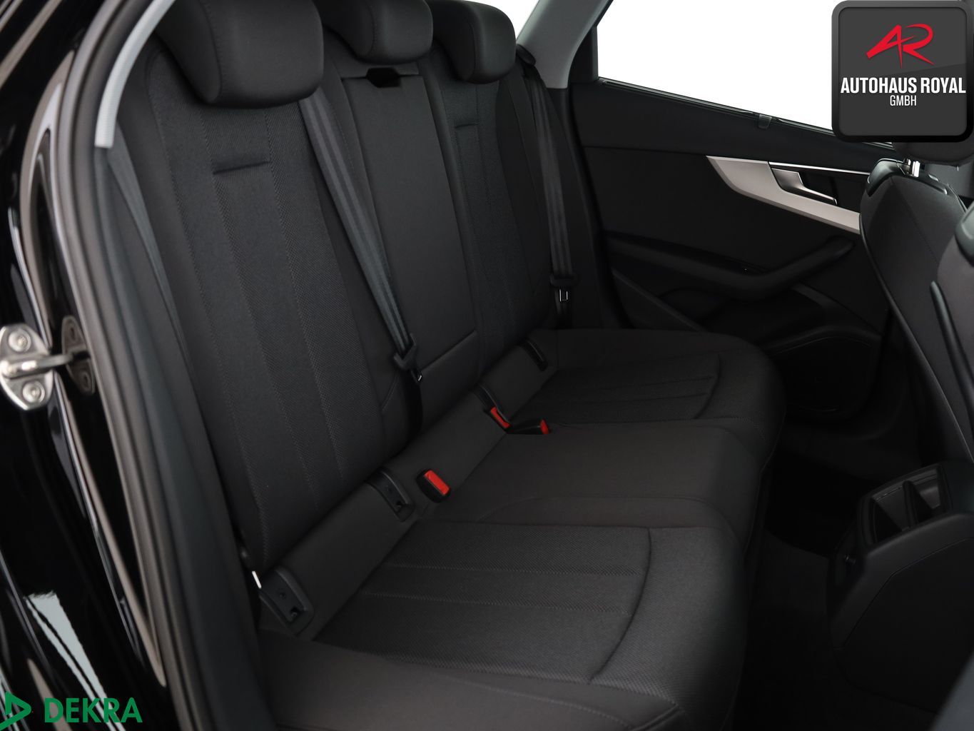 Audi A4 2023 г. Чёрный, пробег 40000 км