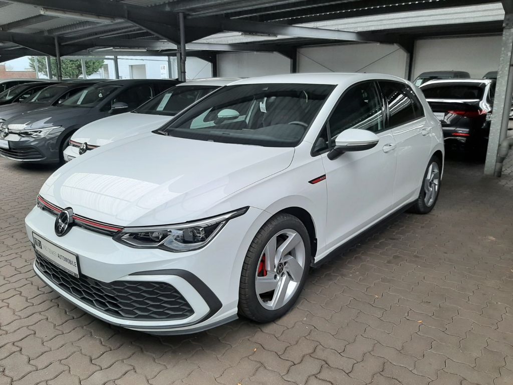 Volkswagen Golf 2024 г. Белый, пробег 41345 км